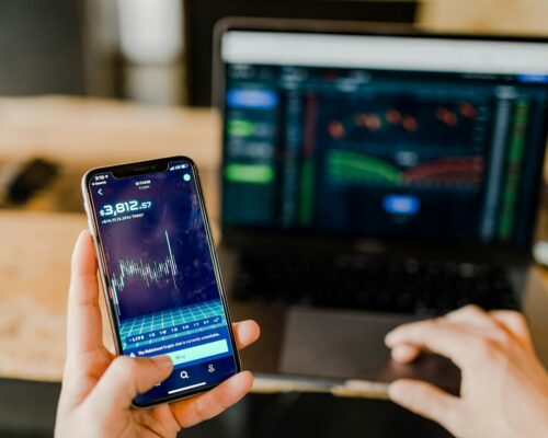 Fintech Faceoff: Sofi vs. Chime